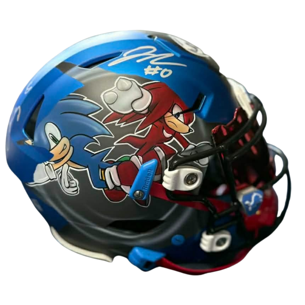 Helmet with Sonic the Hedgehog design on a white background